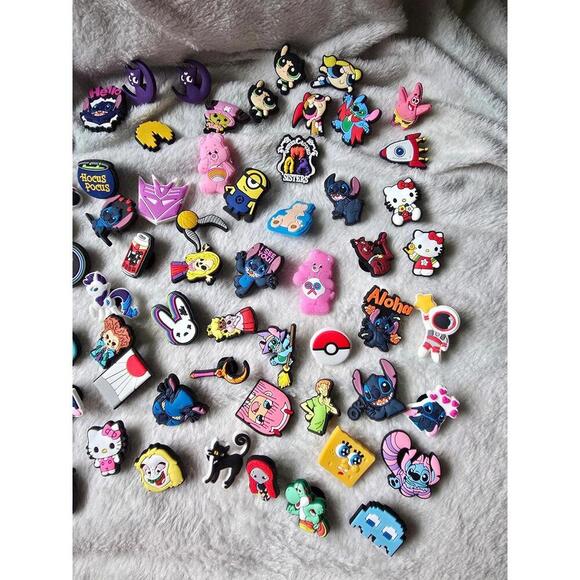 DONT BUY  SEND MESSAGE WITH WHAT Croc Jibbitz - Picture 4 of 11